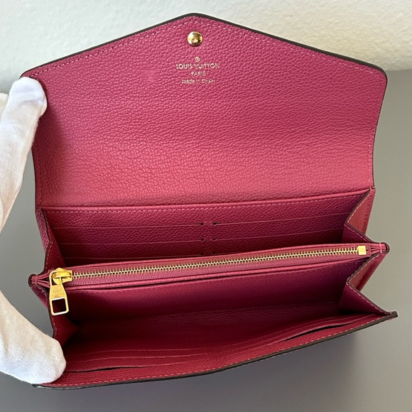 Louis Vuitton Empreinte Monogram Sarah Wallet - Picture 3 of 16